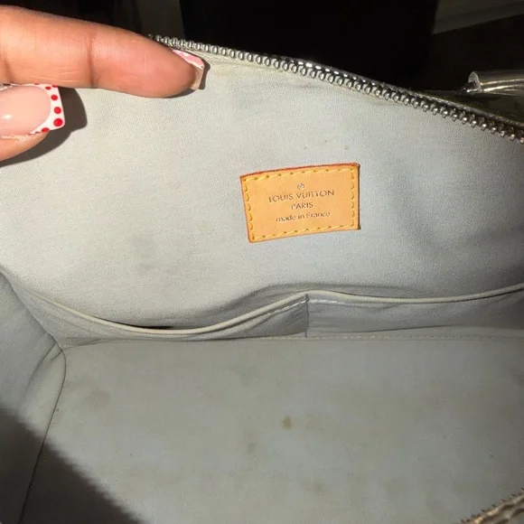 Authentic LOUIS VUITTON Monogram Miroir Speedy 30 Silver. - Picture 13 of 16